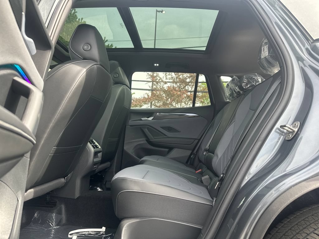 New 2026 Volkswagen Tiguan SE R-Line AWD/4WD image 18