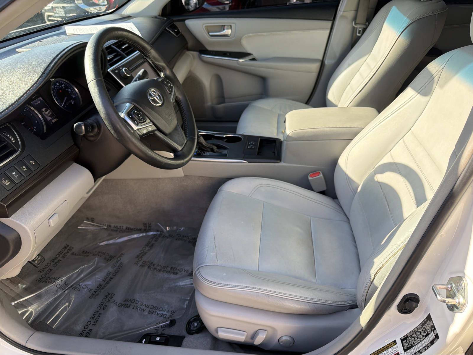 Used 2015 Toyota Camry XLE w/ Advanced Technology Package FWD image 13