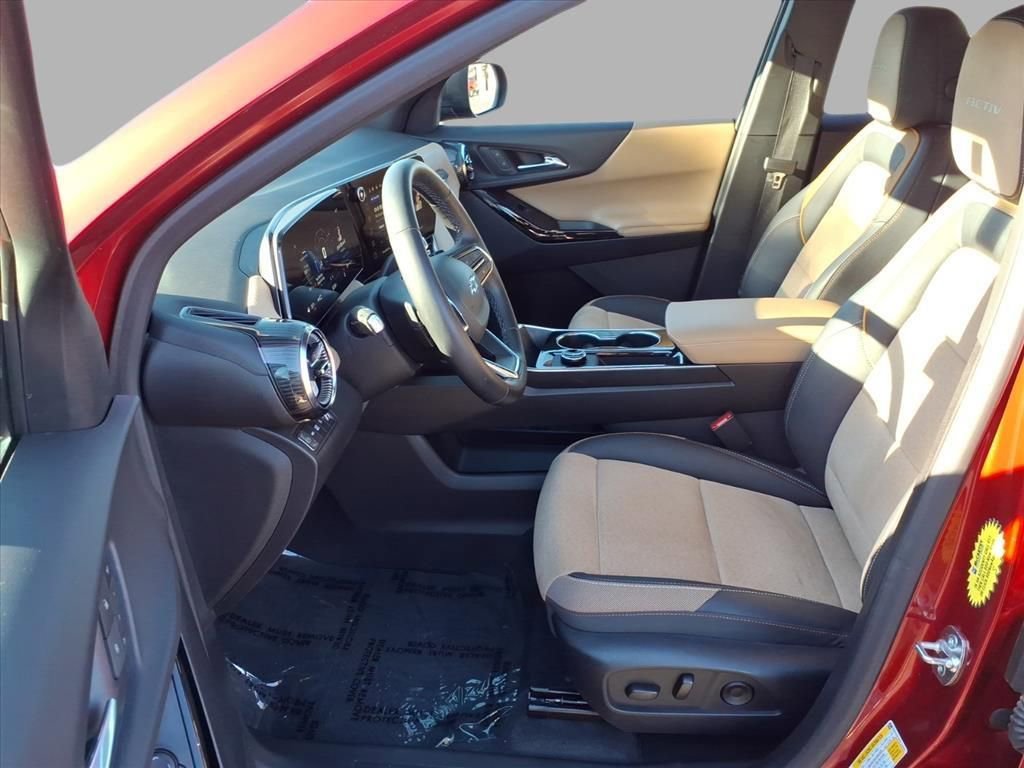 Used 2025 Chevrolet Equinox ACTIV w/ Safety and Technology Package image 16