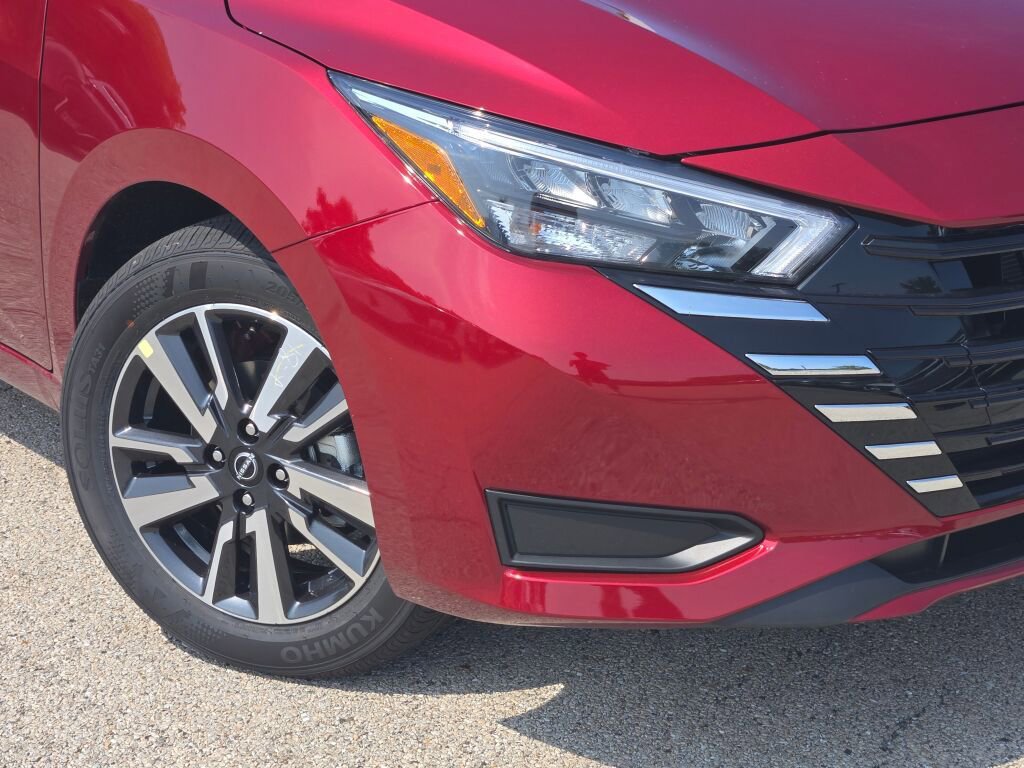 Used 2025 Nissan Versa SV w/ Trunk Package FWD image 3