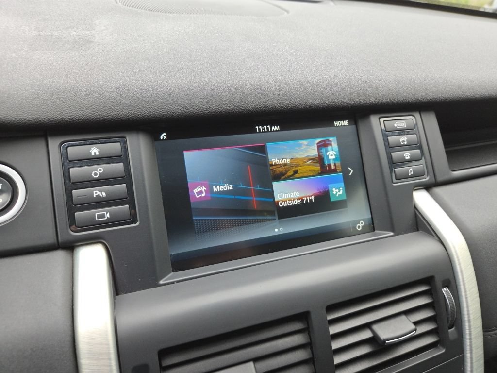 Used 2015 Land Rover Discovery Sport SE AWD/4WD image 17