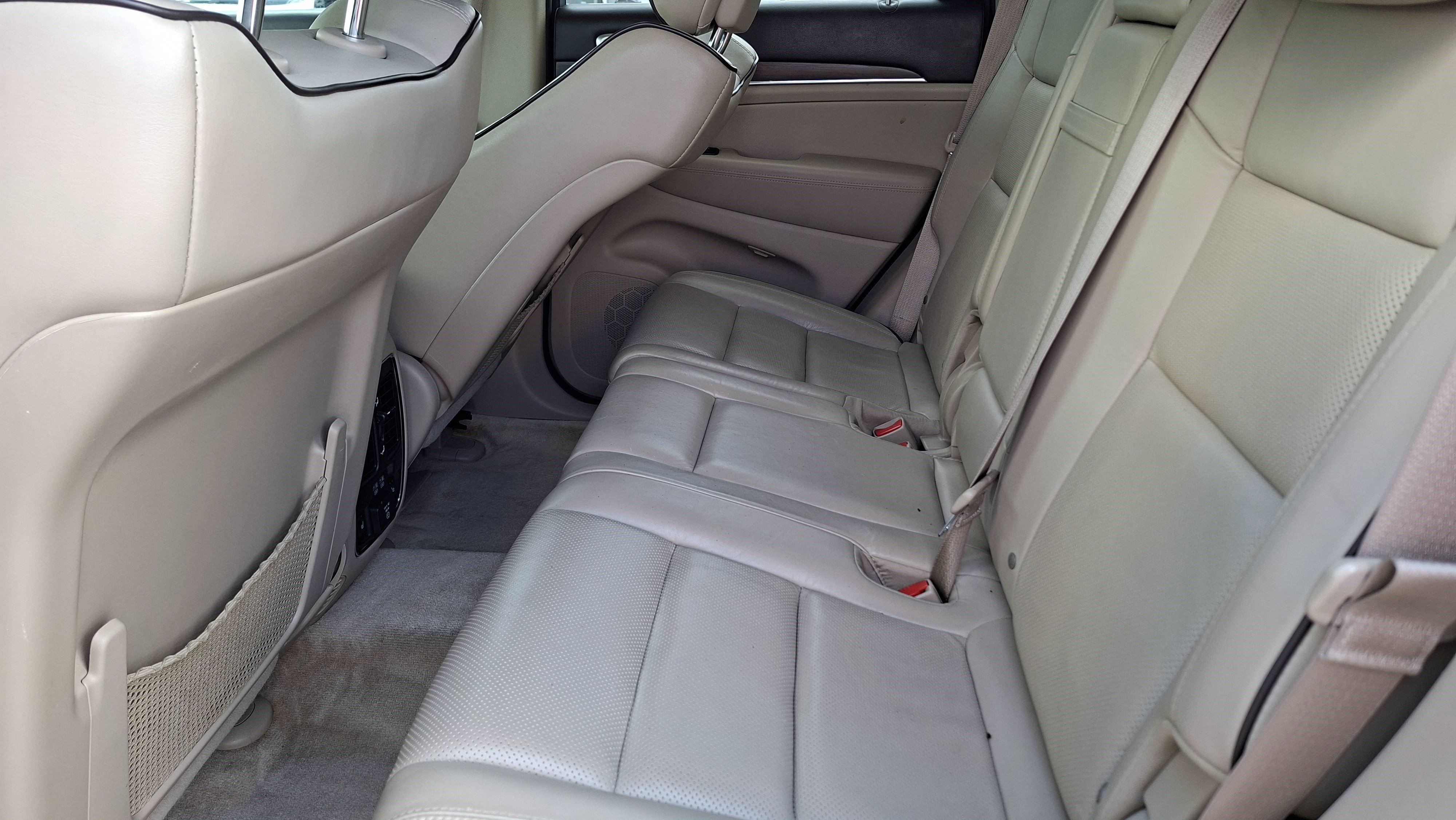 Used 2017 Jeep Grand Cherokee Overland w/ Jeep Active Safety Group image 20