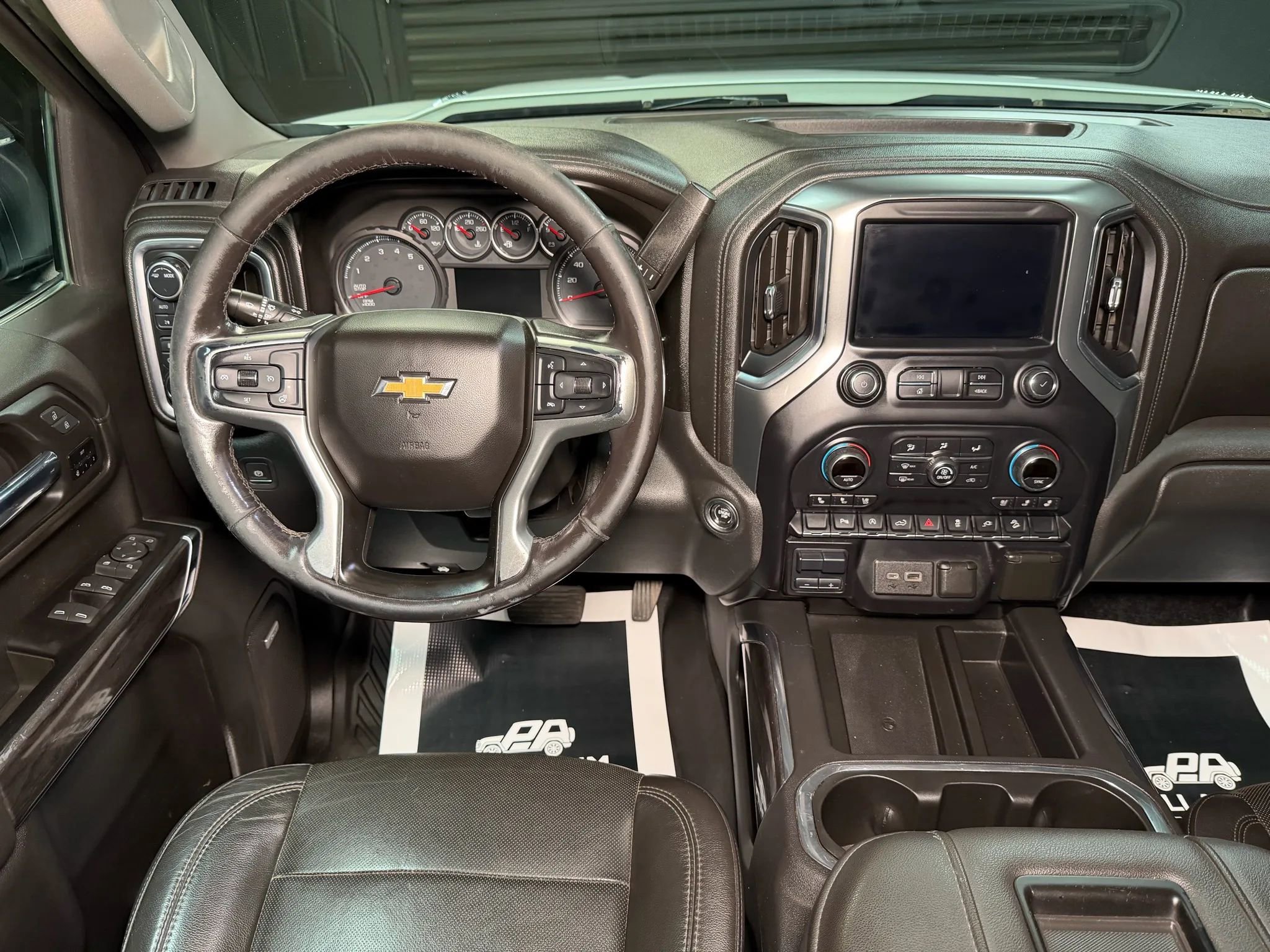 Used 2020 Chevrolet Silverado 1500 LTZ image 31