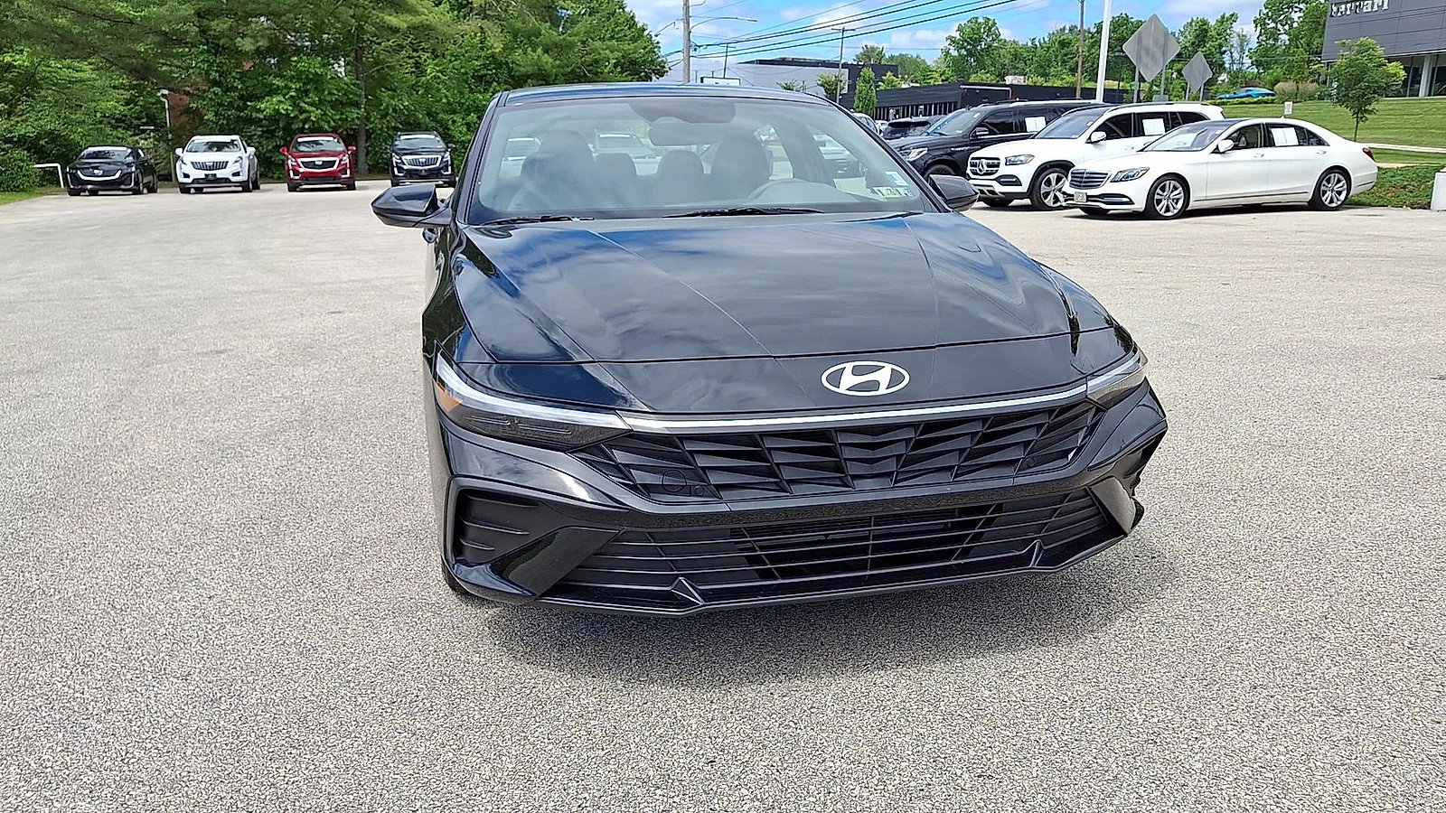 Used 2024 Hyundai Elantra SEL FWD image 3