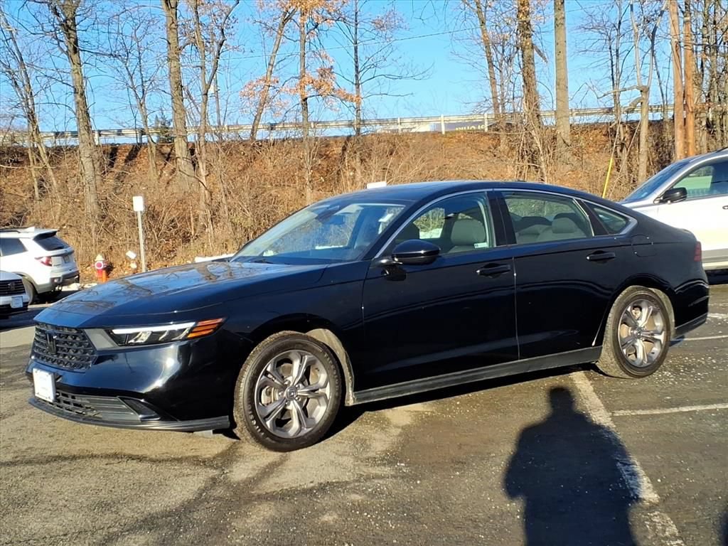 Used 2024 Honda Accord EX image 3