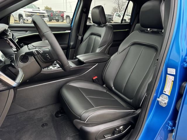 Used 2025 Jeep Wagoneer S Limited image 22