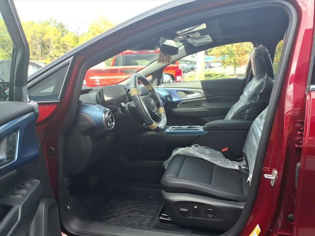 New 2025 Chevrolet Equinox EV LT image 9