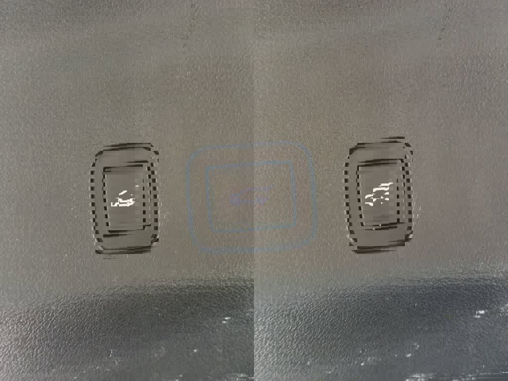 Certified 2023 GMC Yukon Denali image 37