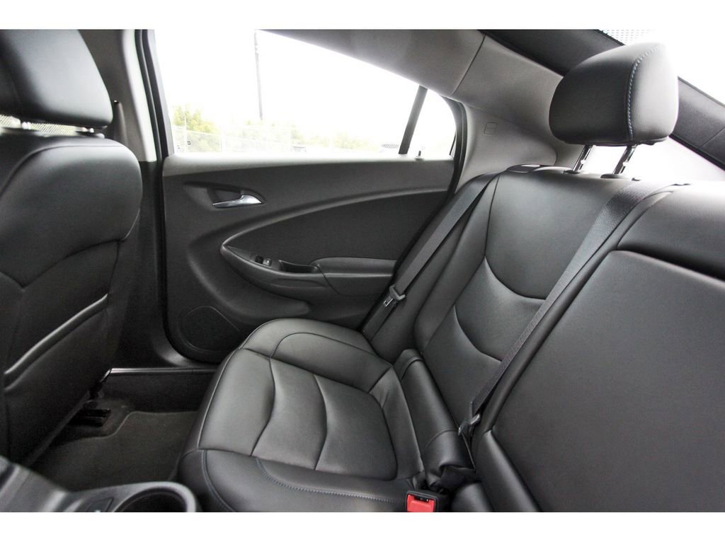 Used 2018 Chevrolet Volt Premier image 13