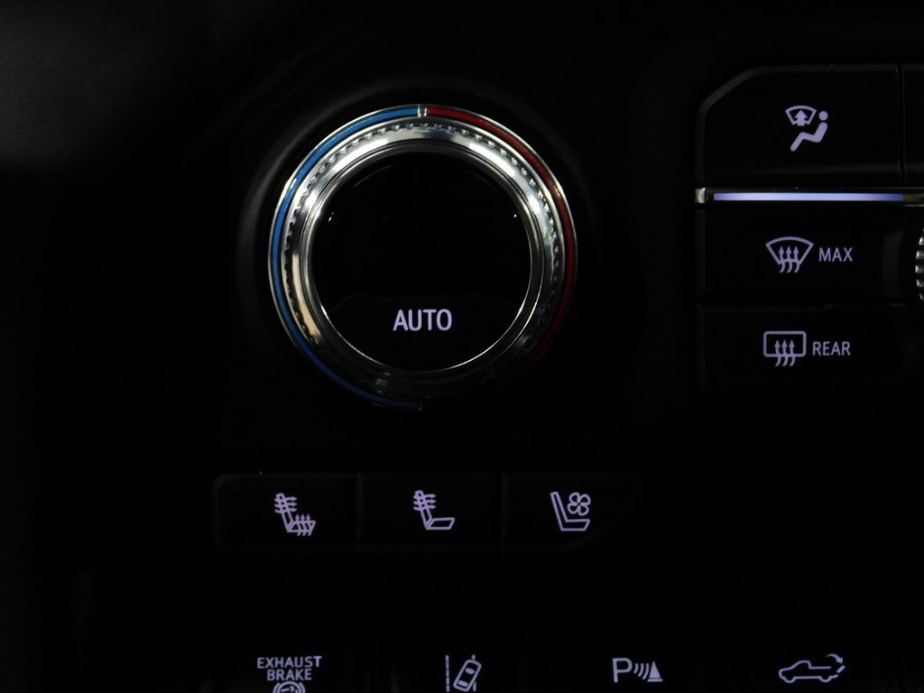 Used 2022 GMC Sierra 3500 Denali w/ Technology Package image 55