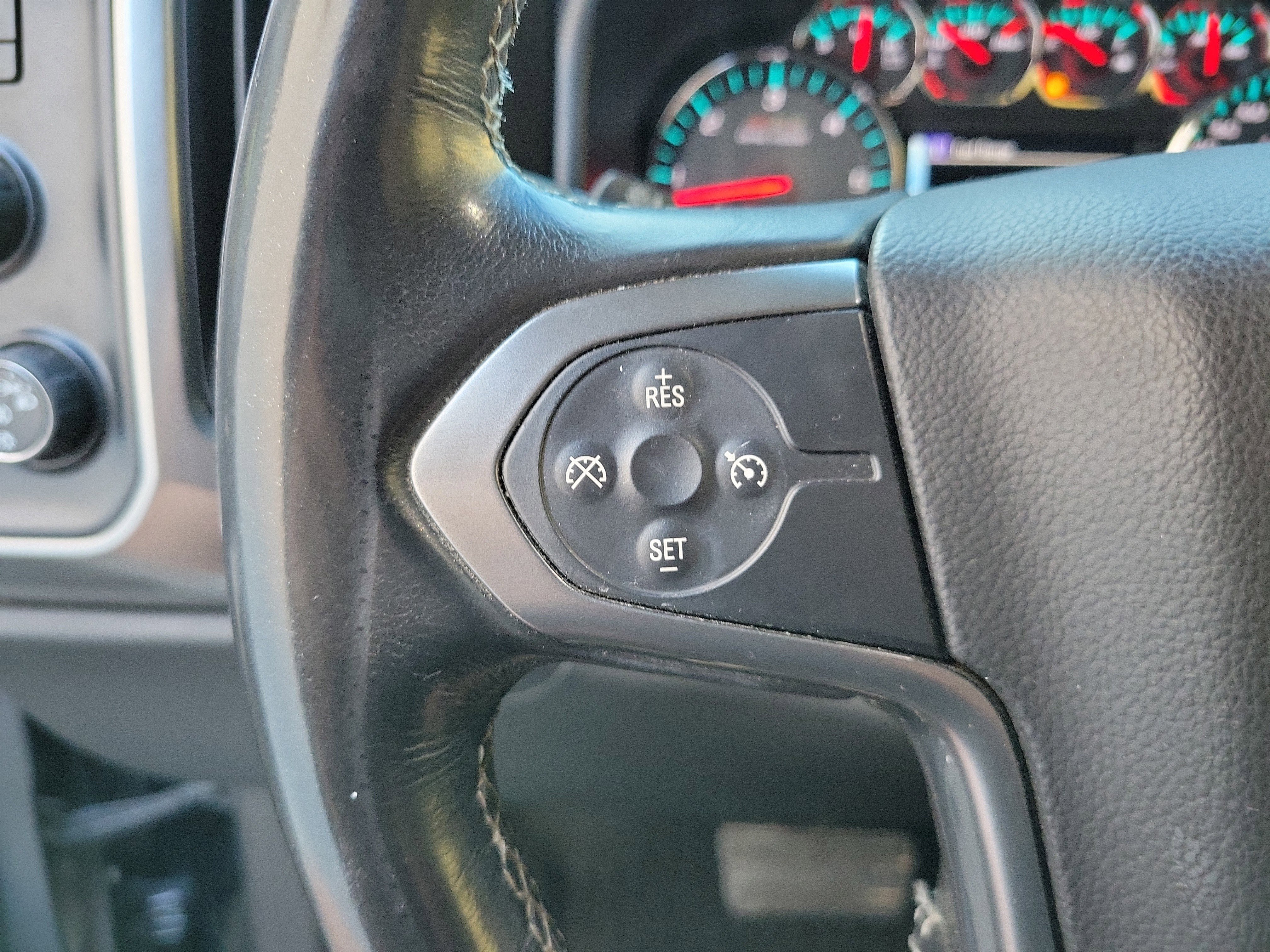 Used 2018 Chevrolet Silverado 1500 LT w/ All Star Edition image 28