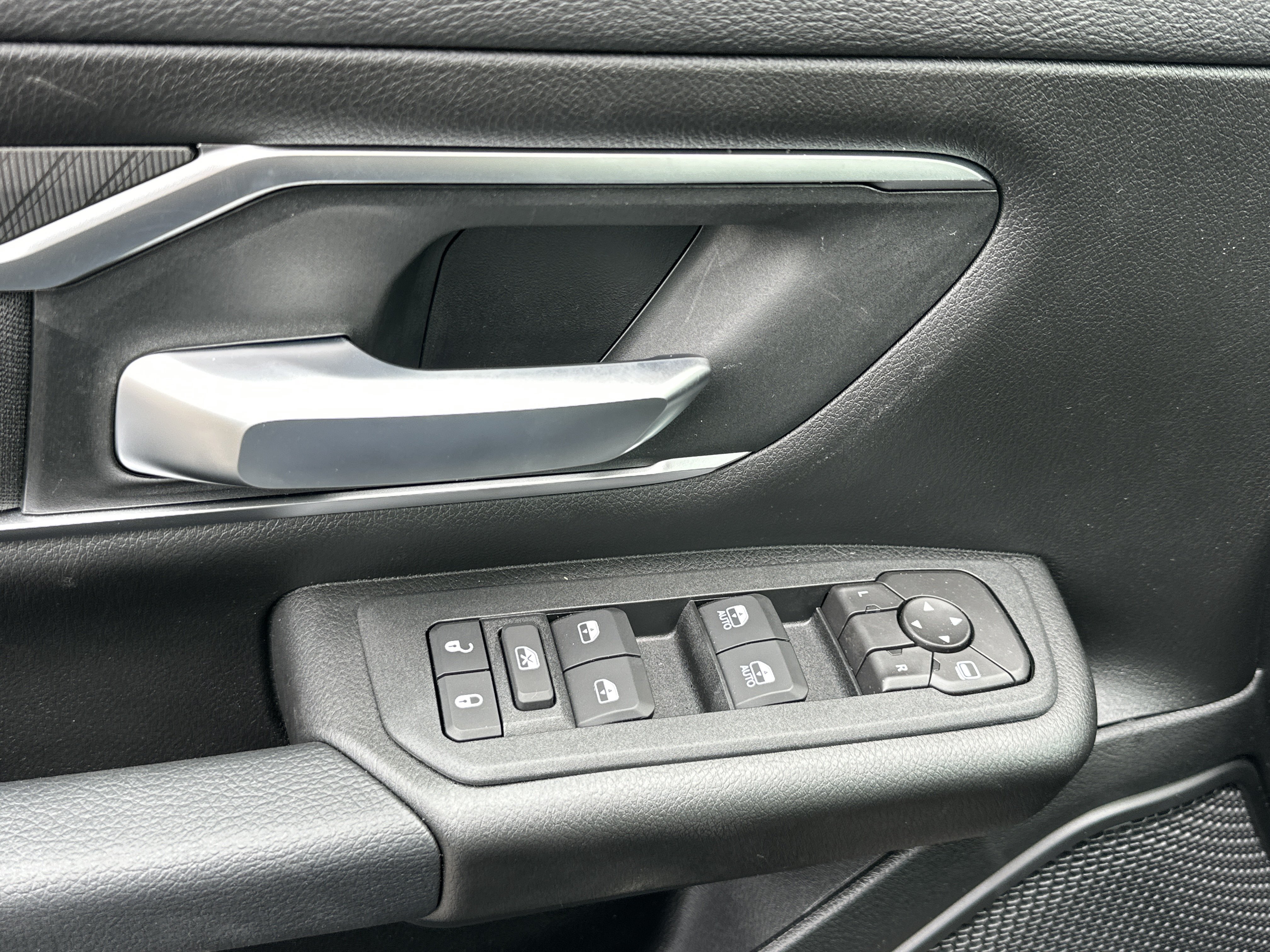 New 2026 RAM 1500 Big Horn AWD/4WD image 13