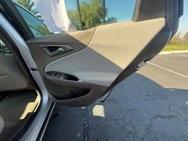 Used 2021 Chevrolet Malibu LS image 13