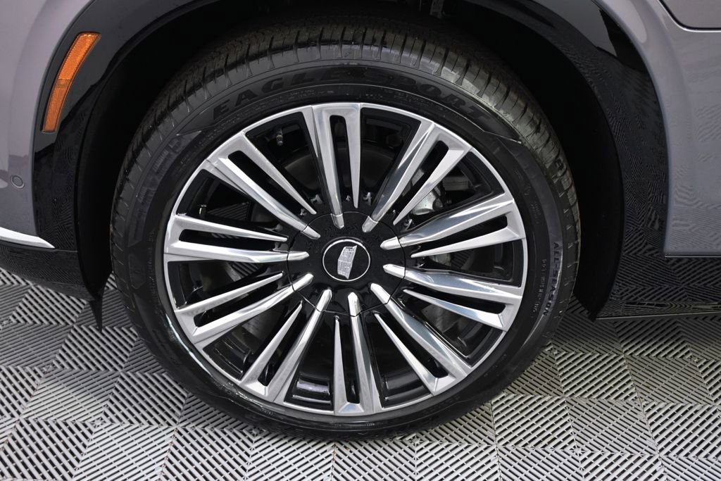 New 2026 Cadillac Vistiq Premium Luxury w/ LPO, Floor Liner Package image 20