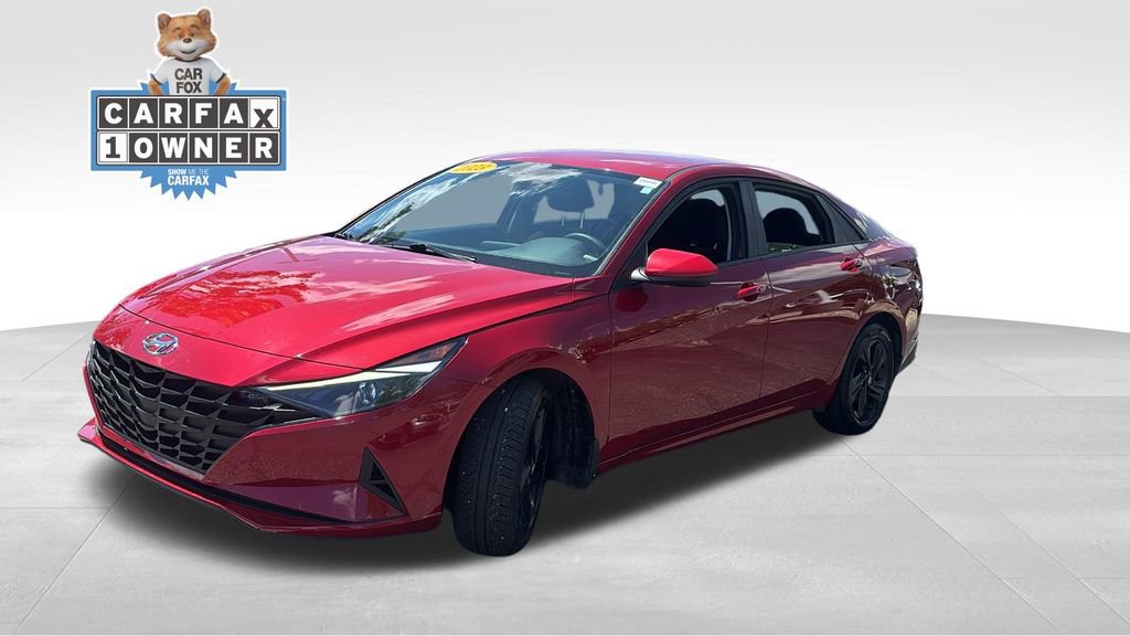 Used 2023 Hyundai Elantra SEL FWD video 3