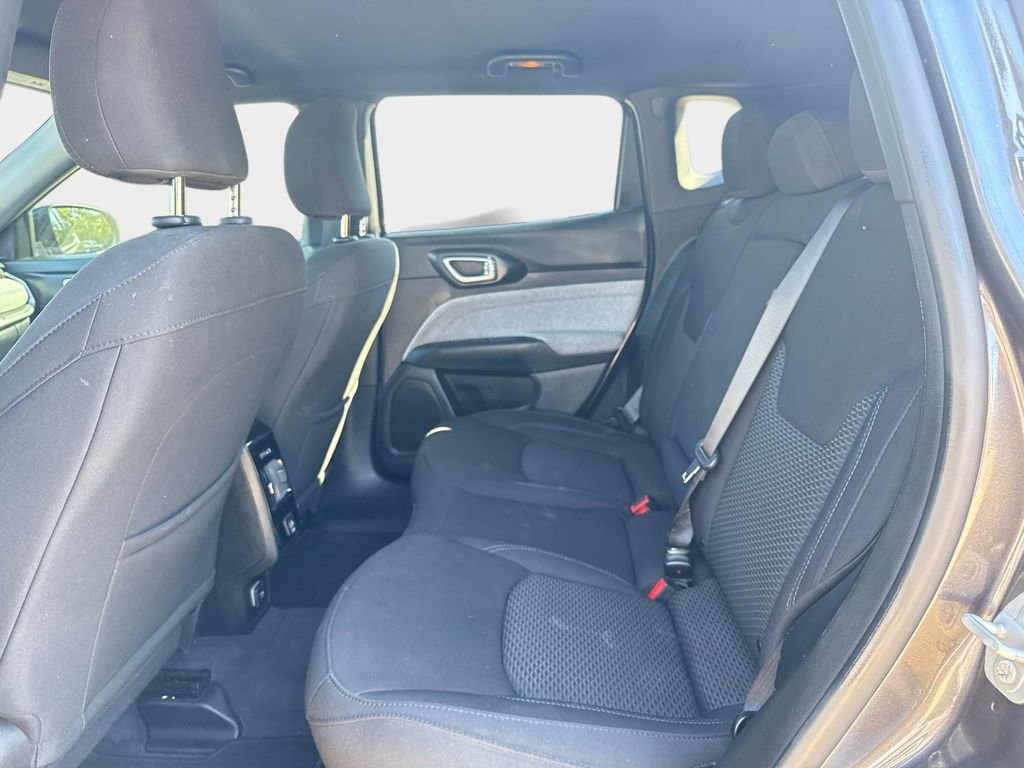 Used 2023 Jeep Compass Sport image 14