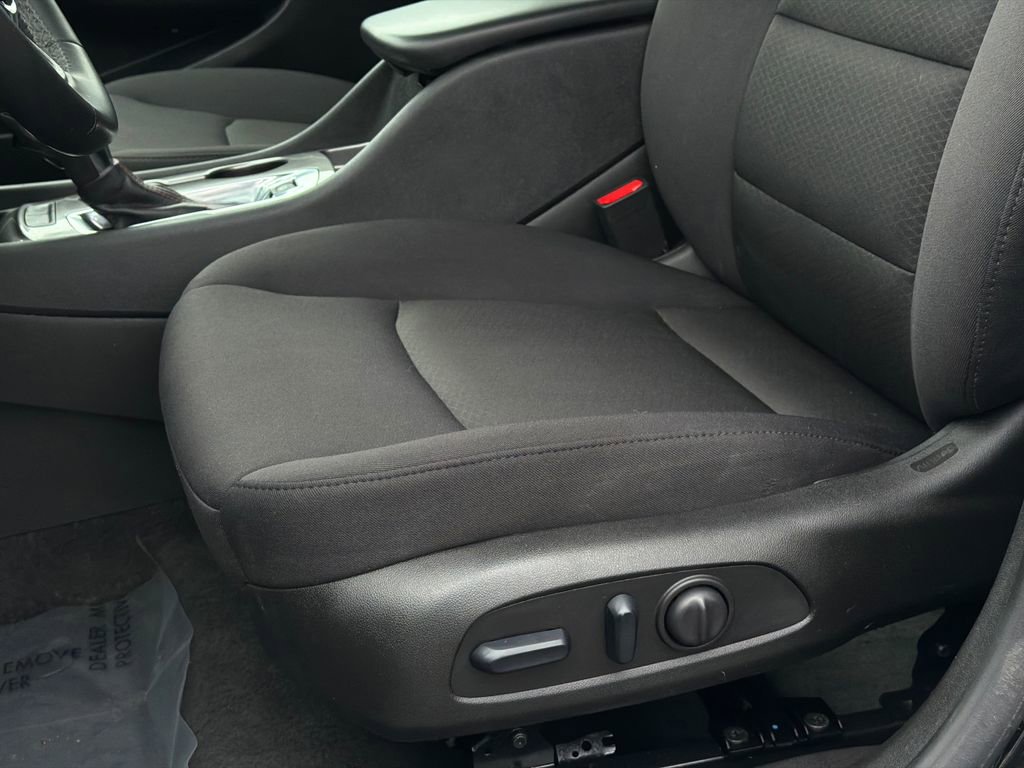 Used 2024 Chevrolet Malibu RS image 12