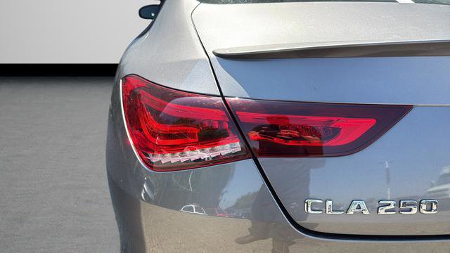 Used 2022 Mercedes-Benz CLA 250 image 29