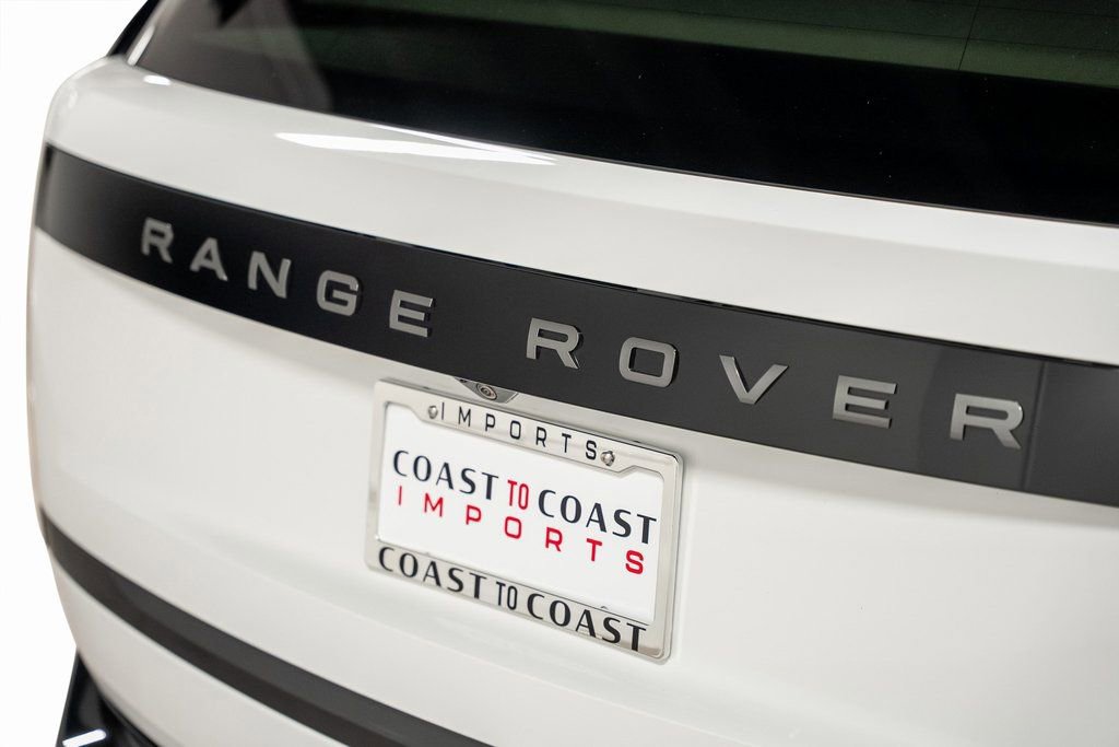 Used 2025 Land Rover Range Rover SE image 23