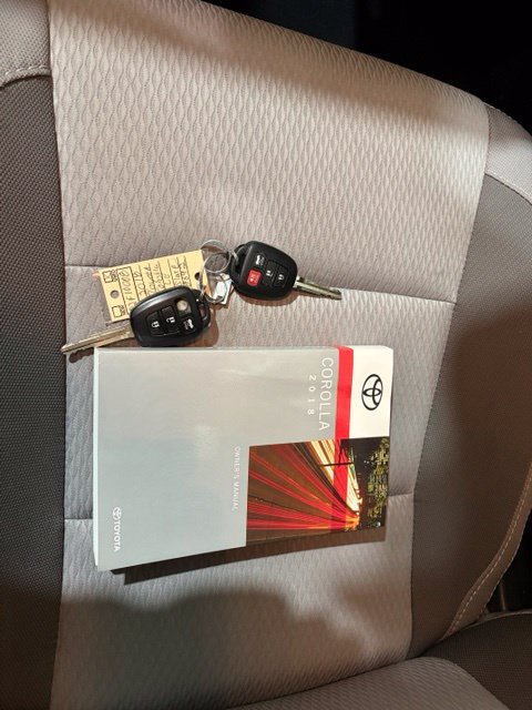 Used 2018 Toyota Corolla LE FWD image 4