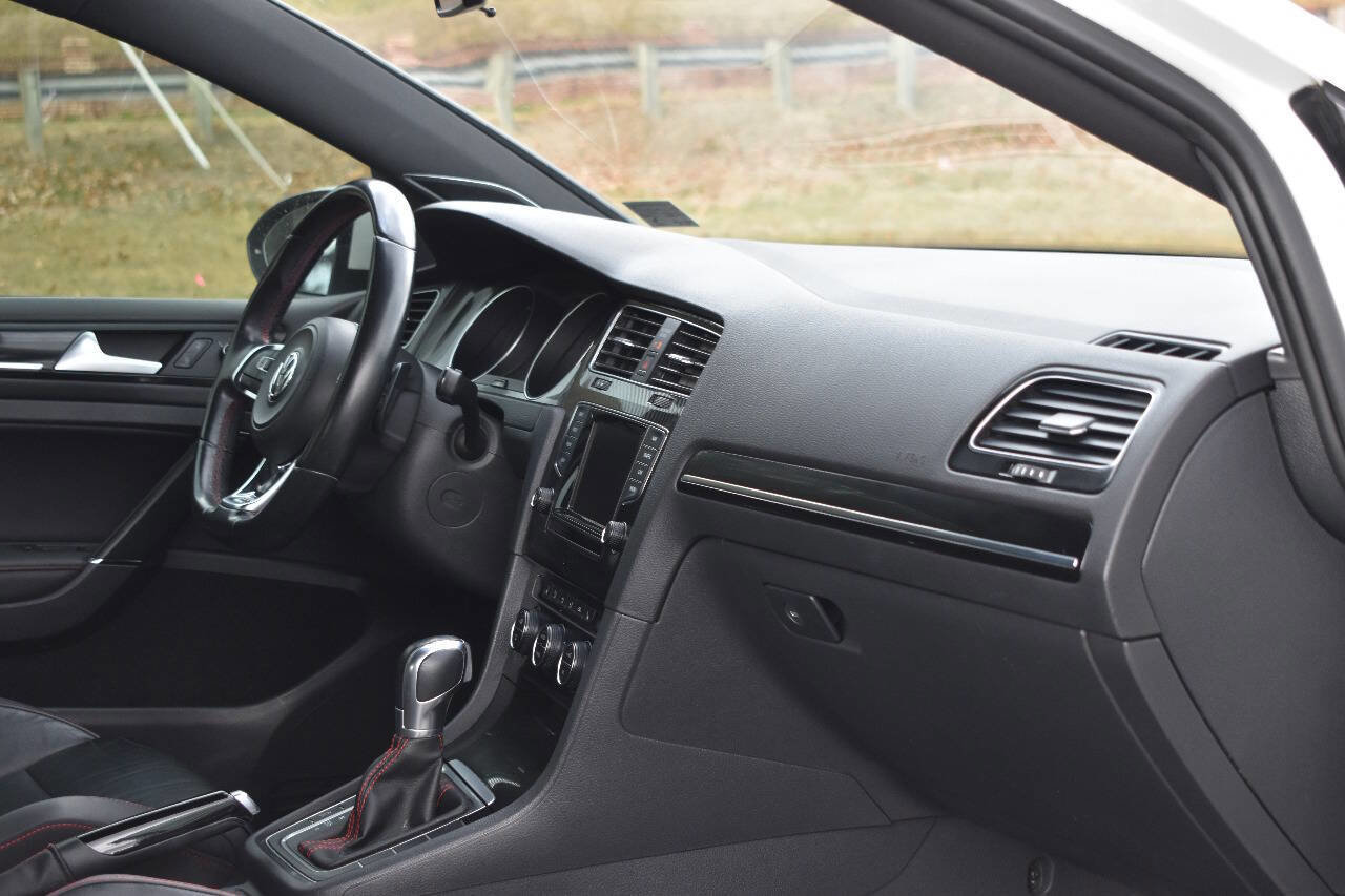 Used 2015 Volkswagen GTI Autobahn w/ Lighting Package (SEL) image 16