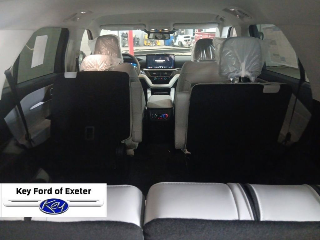 New 2026 Ford Explorer Platinum AWD/4WD image 16