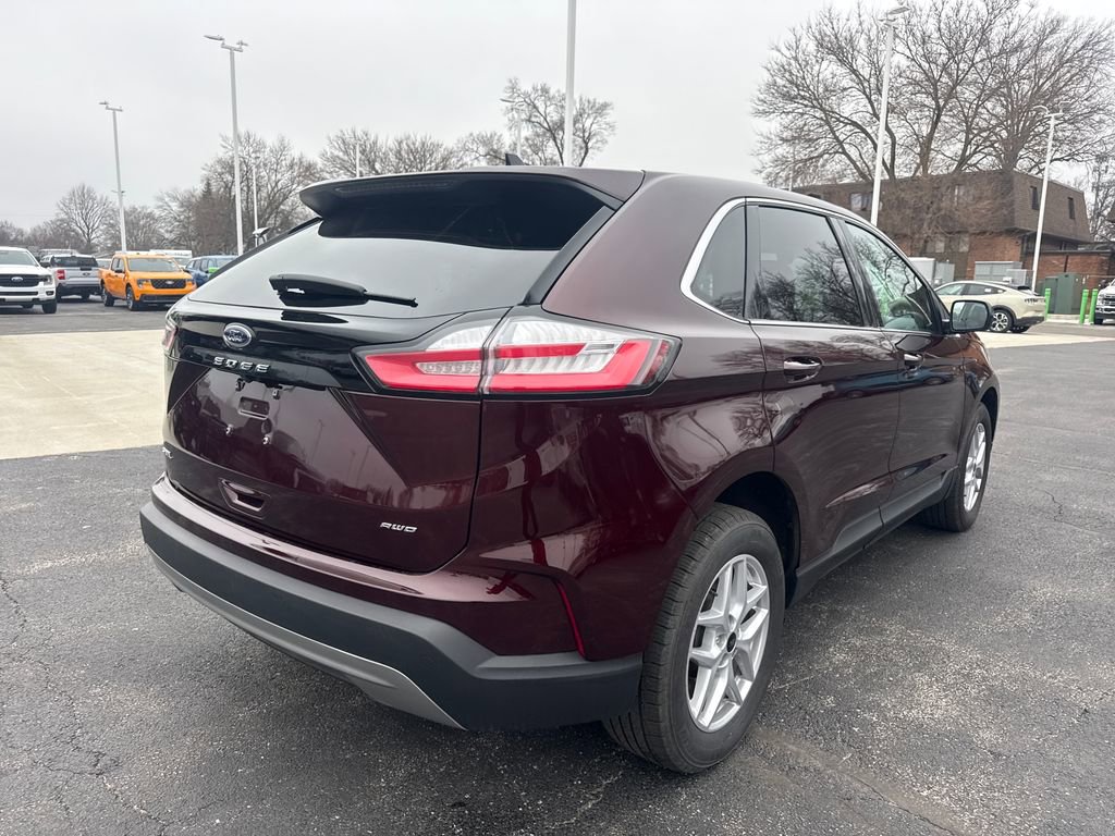 Used 2023 Ford Edge SEL w/ Convenience Package image 7