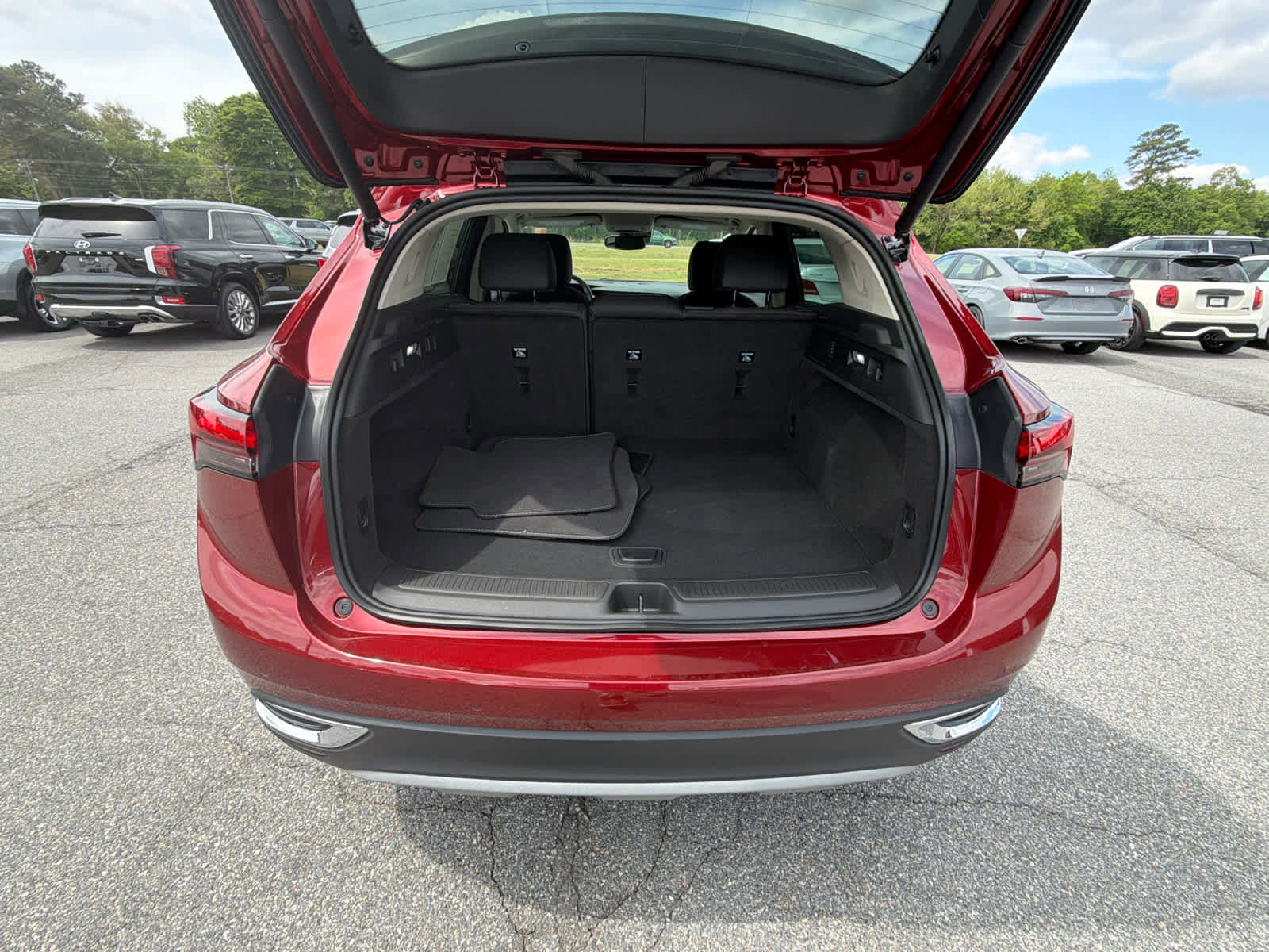 Used 2022 Buick Envision Preferred FWD image 11