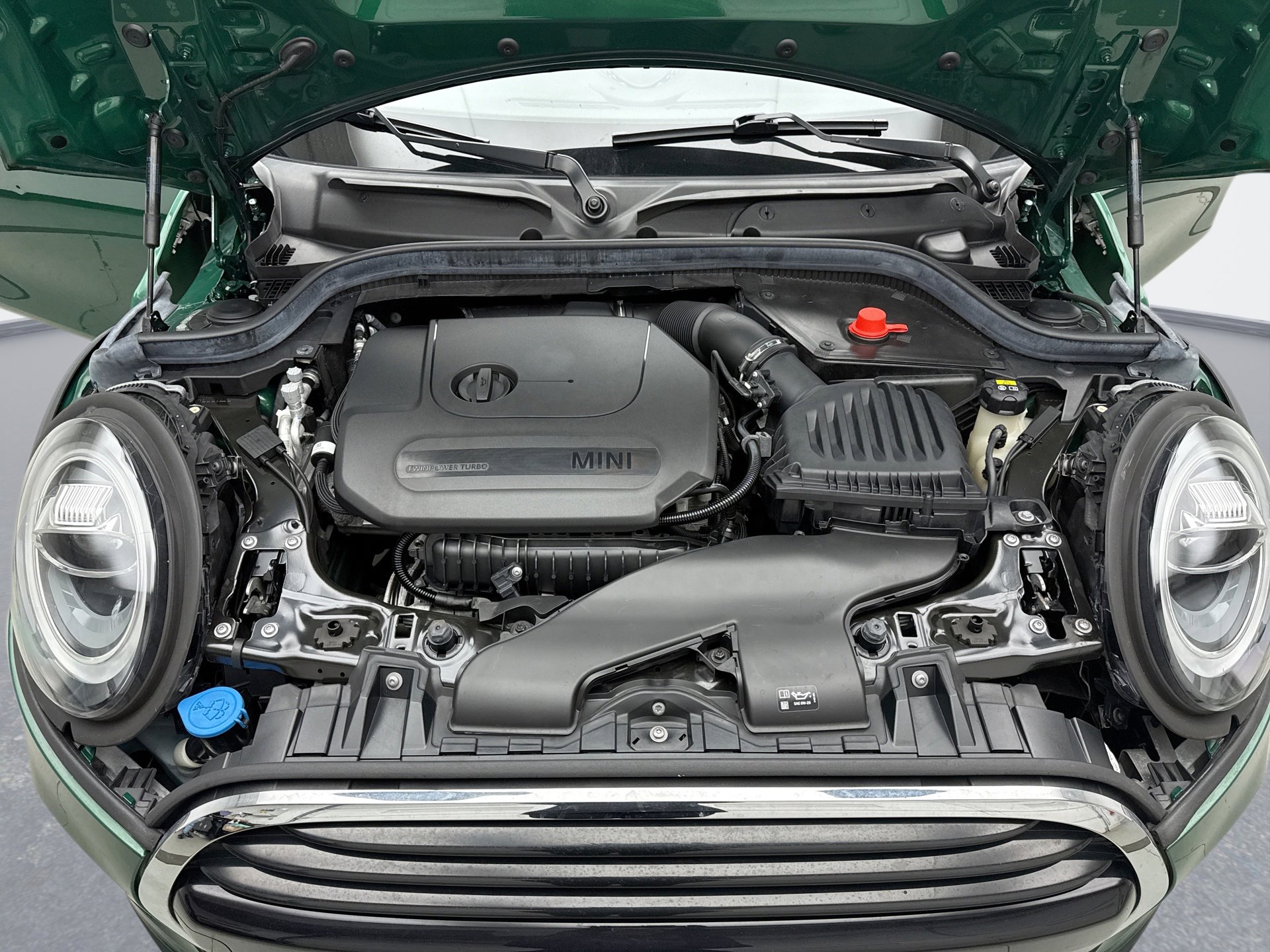 Used 2020 MINI Cooper 2-Door Hardtop image 26