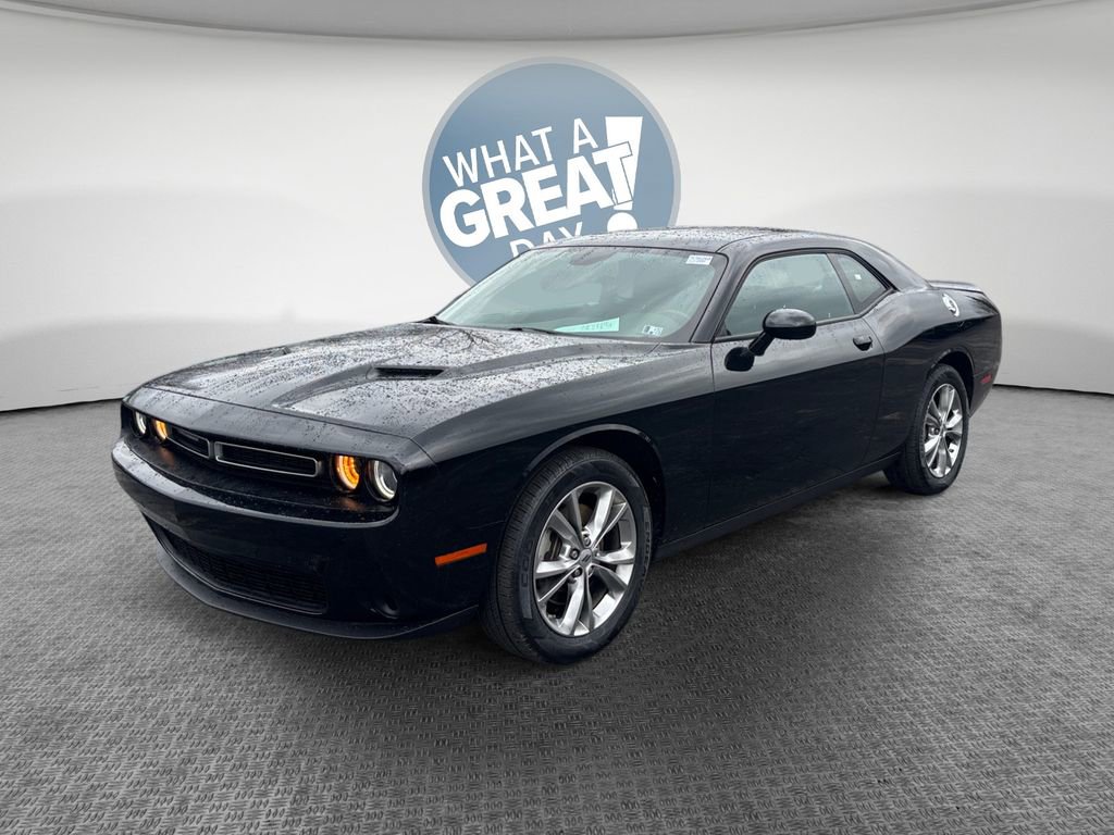 Used 2023 Dodge Challenger SXT w/ Cold Weather Group image 8