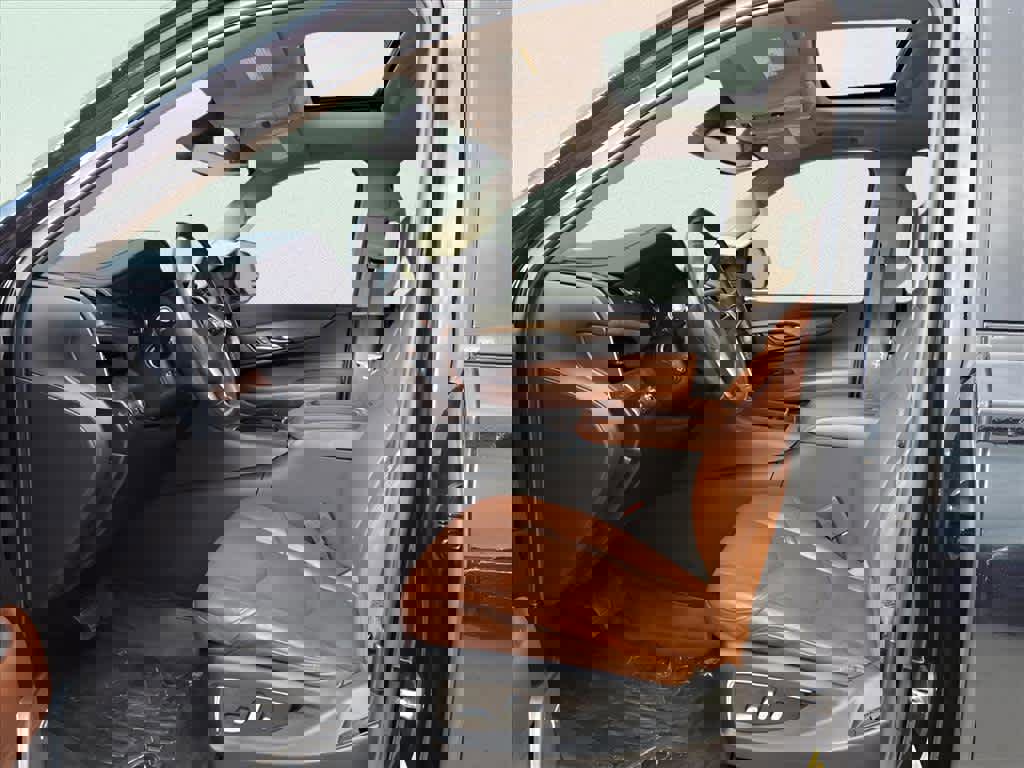 Used 2019 Cadillac Escalade Premium Luxury image 15