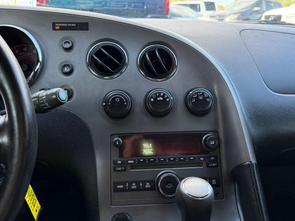 Used 2007 Pontiac Solstice GXP w/ Premium Package RWD image 45