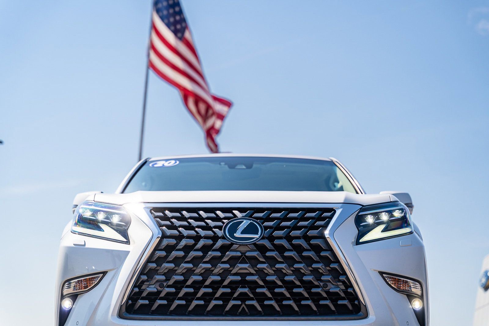 Used 2020 Lexus GX 460 Premium w/ Premium Package image 2