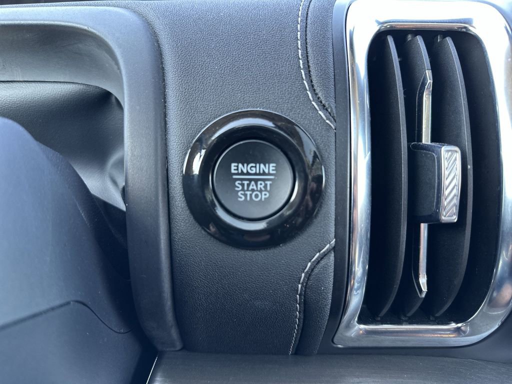 Used 2025 Ford Expedition Platinum image 24