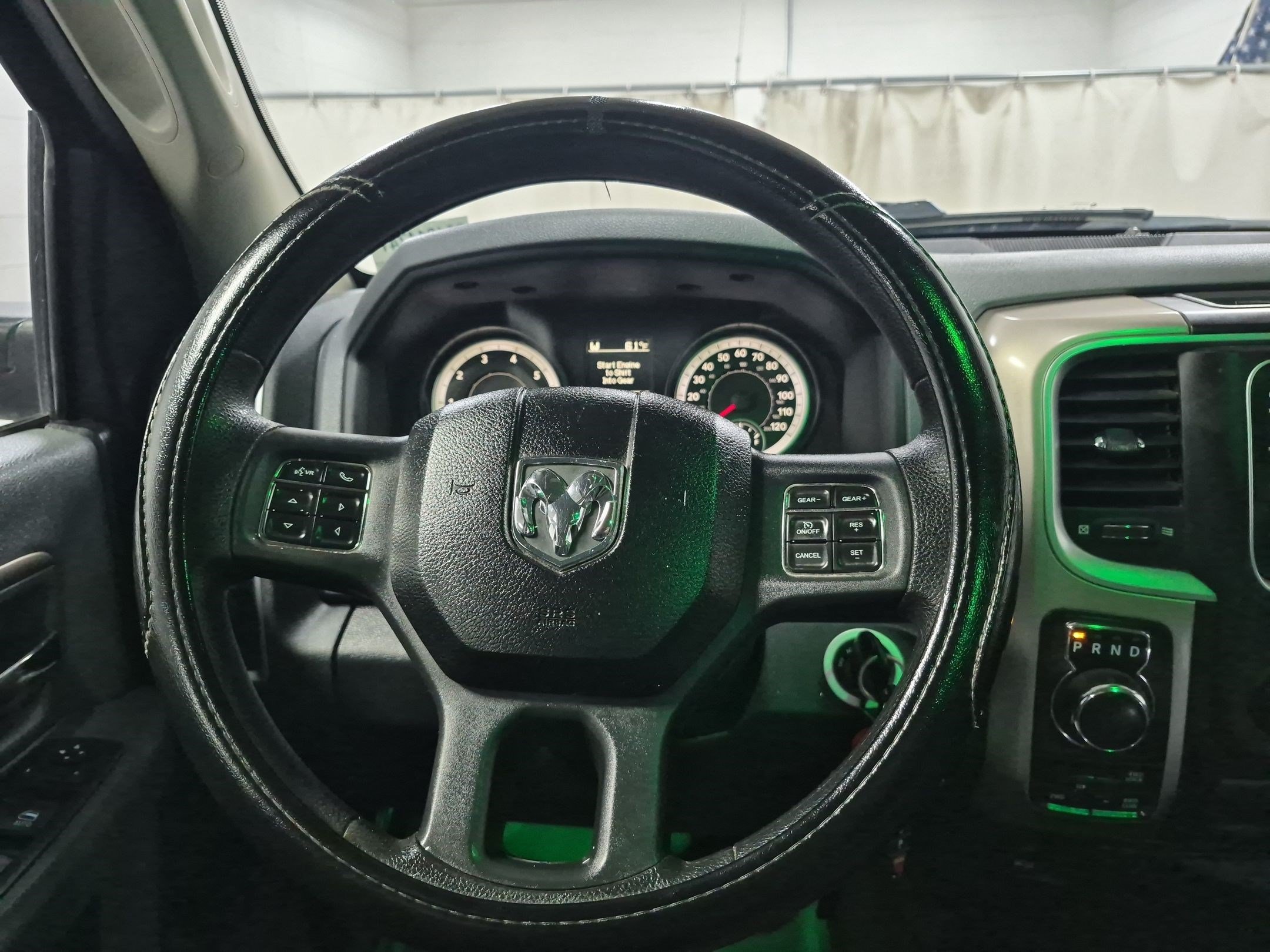 Used 2014 RAM 1500 Classic SLT AWD/4WD image 19