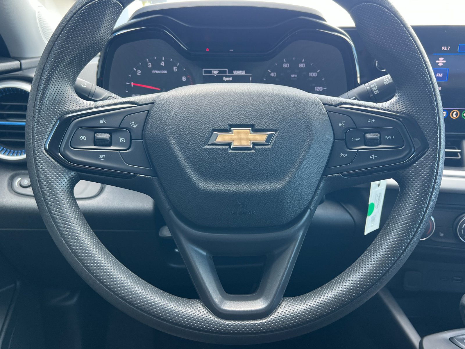 Used 2024 Chevrolet Trax LS w/ LS Convenience Package FWD image 22