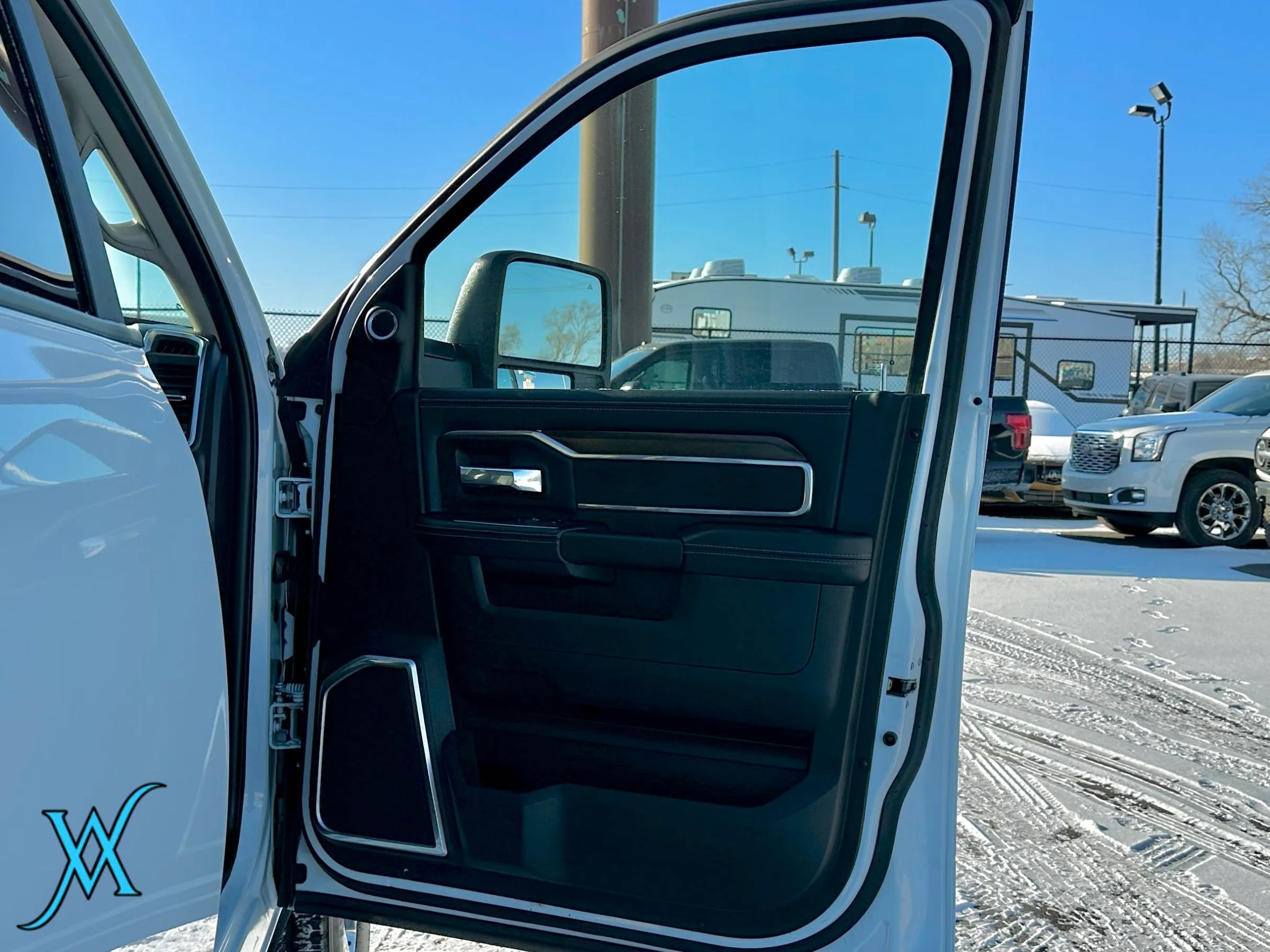 Used 2024 RAM 2500 Laramie AWD/4WD image 20