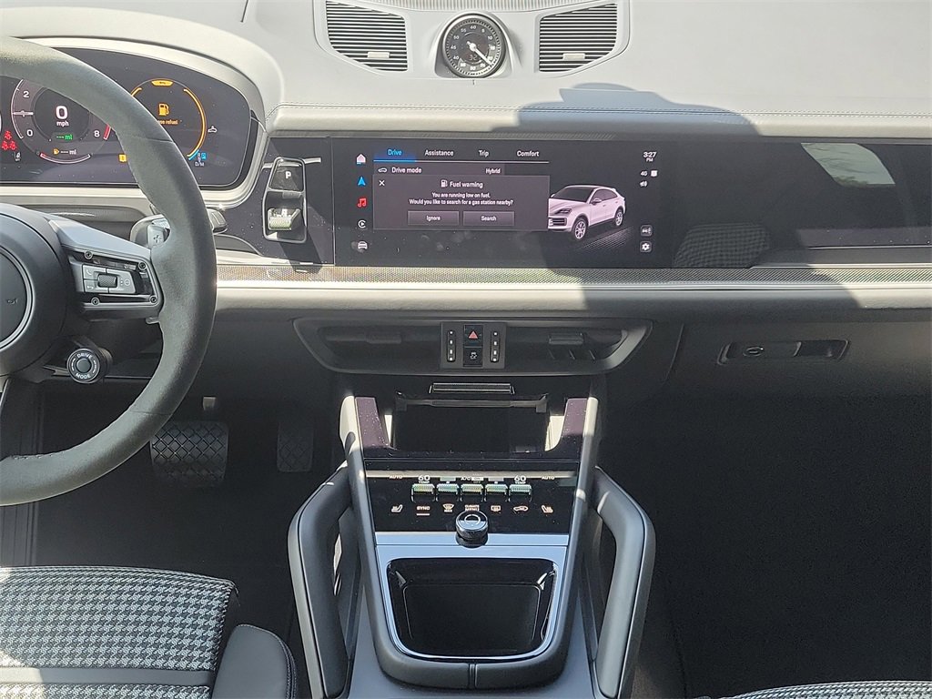 New 2025 Porsche Cayenne E-Hybrid Coupe image 21