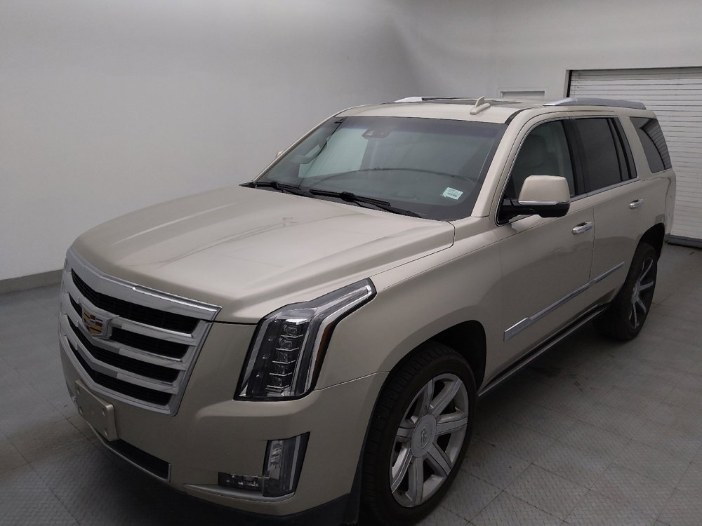Used 2016 Cadillac Escalade Premium image 2