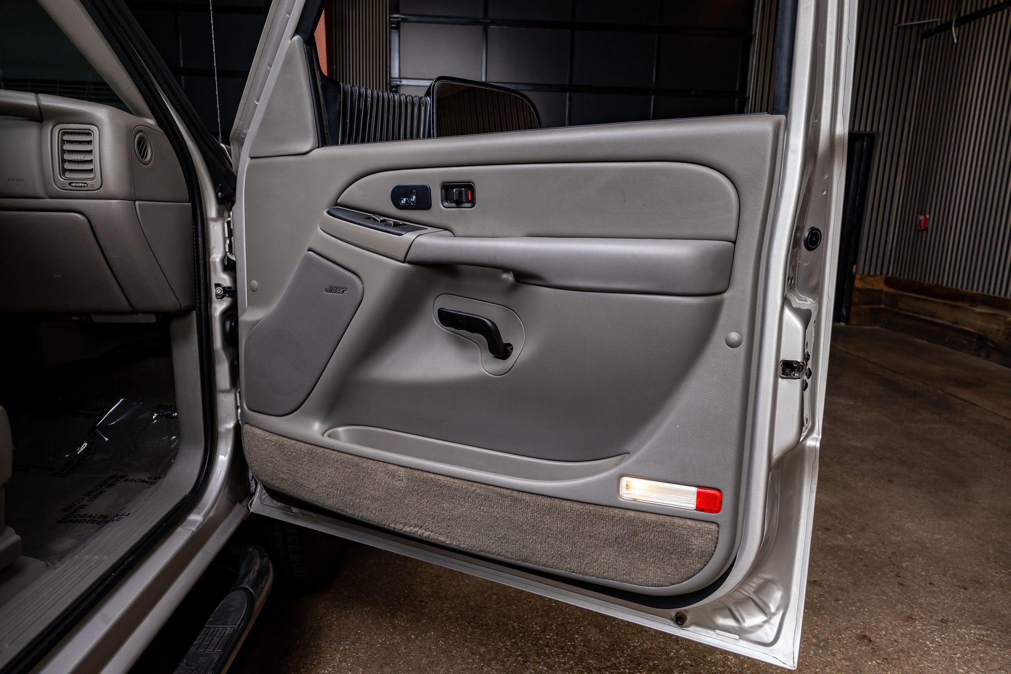 Used 2005 Chevrolet Silverado 3500 LT w/ Heavy-Duty Power Package image 31