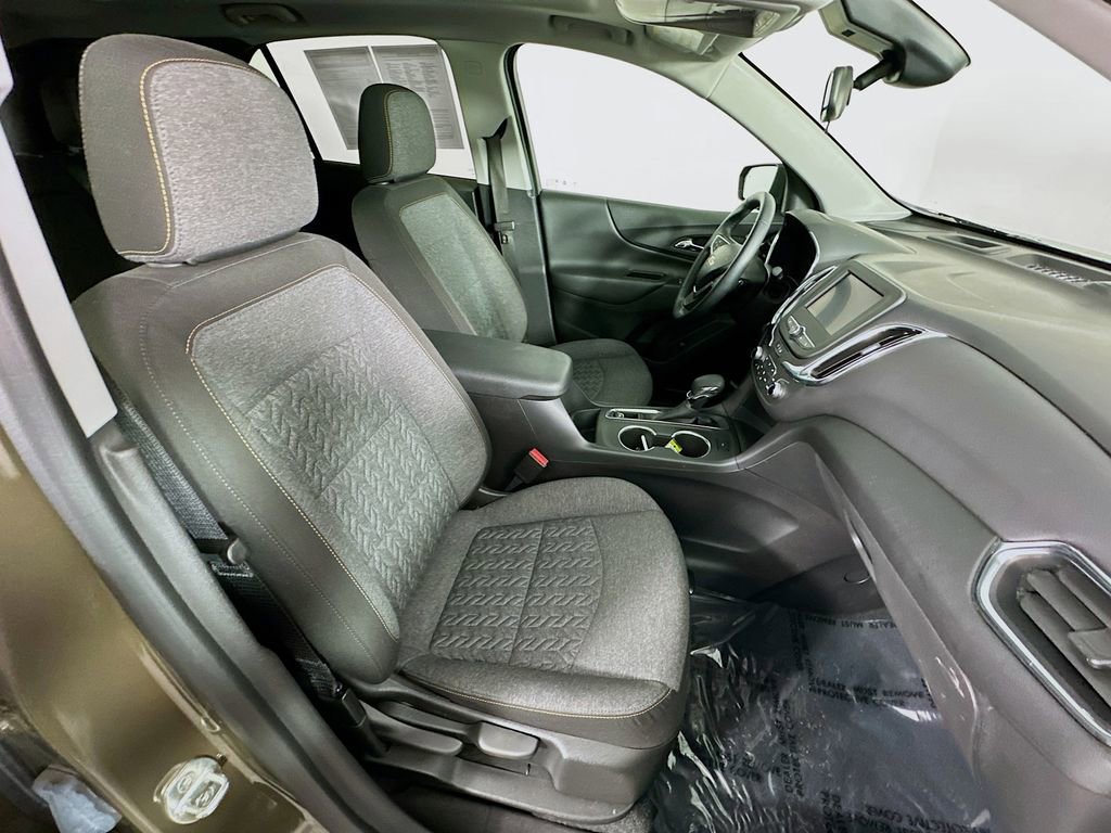 Used 2023 Chevrolet Equinox LT image 35