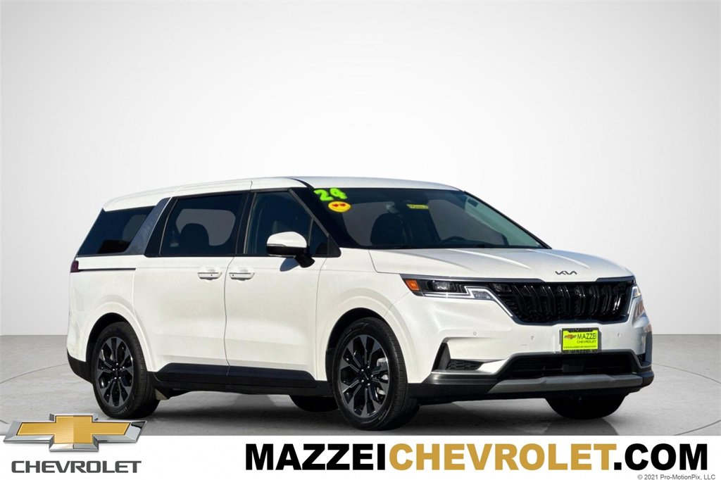 Used 2024 Kia Carnival EX