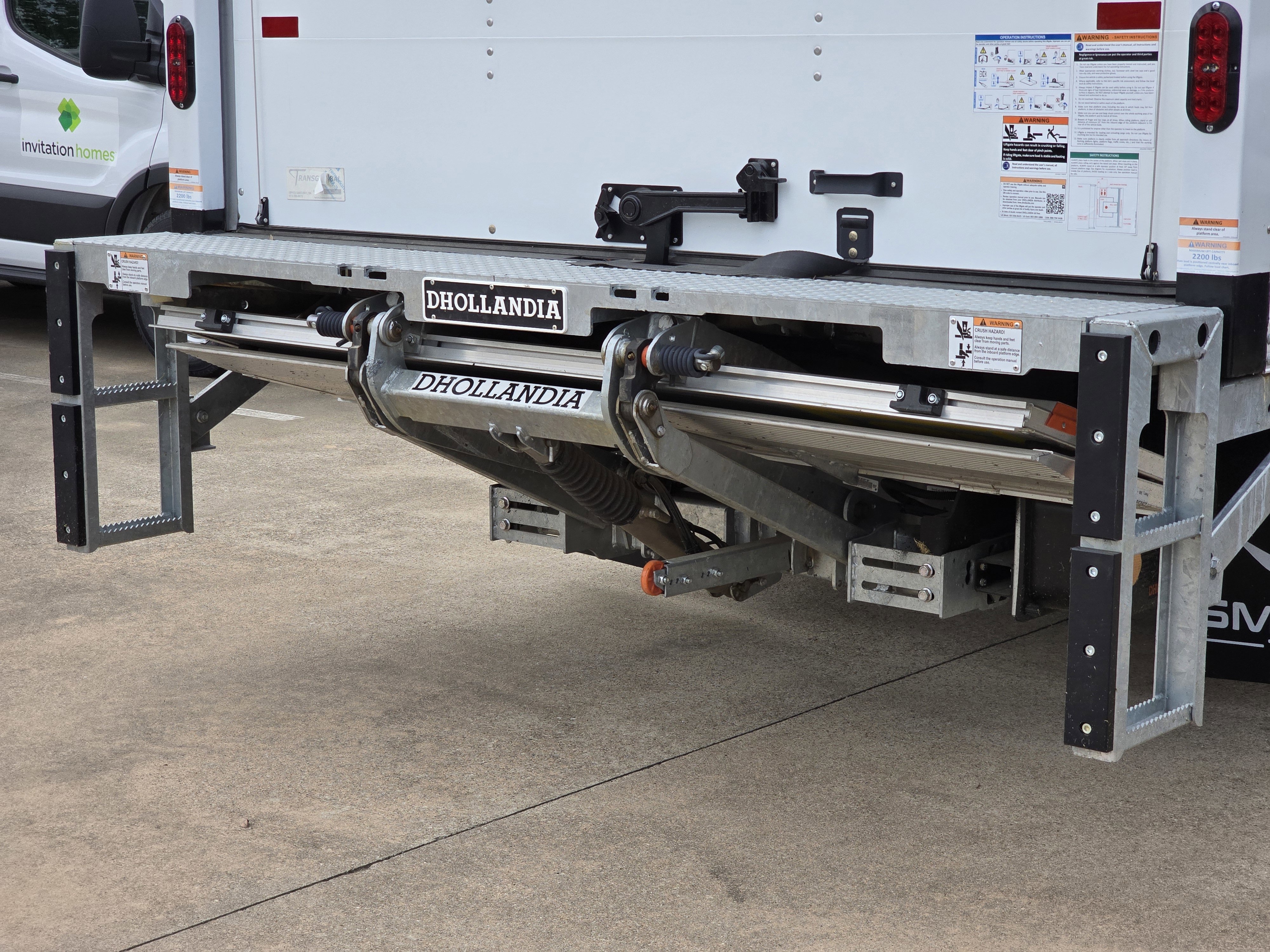 New 2026 Ford E-450 and Econoline 450 Super Duty w/ Power Equipment Group RWD image 10