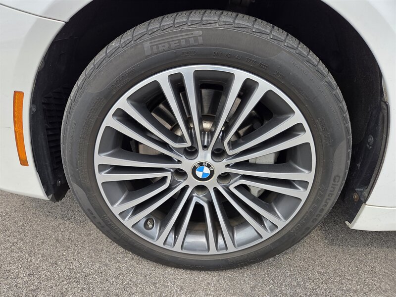 Used 2019 BMW 540i RWD image 9