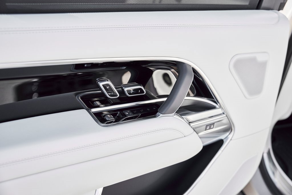 Used 2026 Land Rover Range Rover Long Wheelbase SE image 51