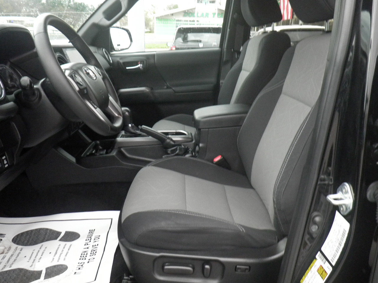 Used 2023 Toyota Tacoma TRD Off-Road image 14