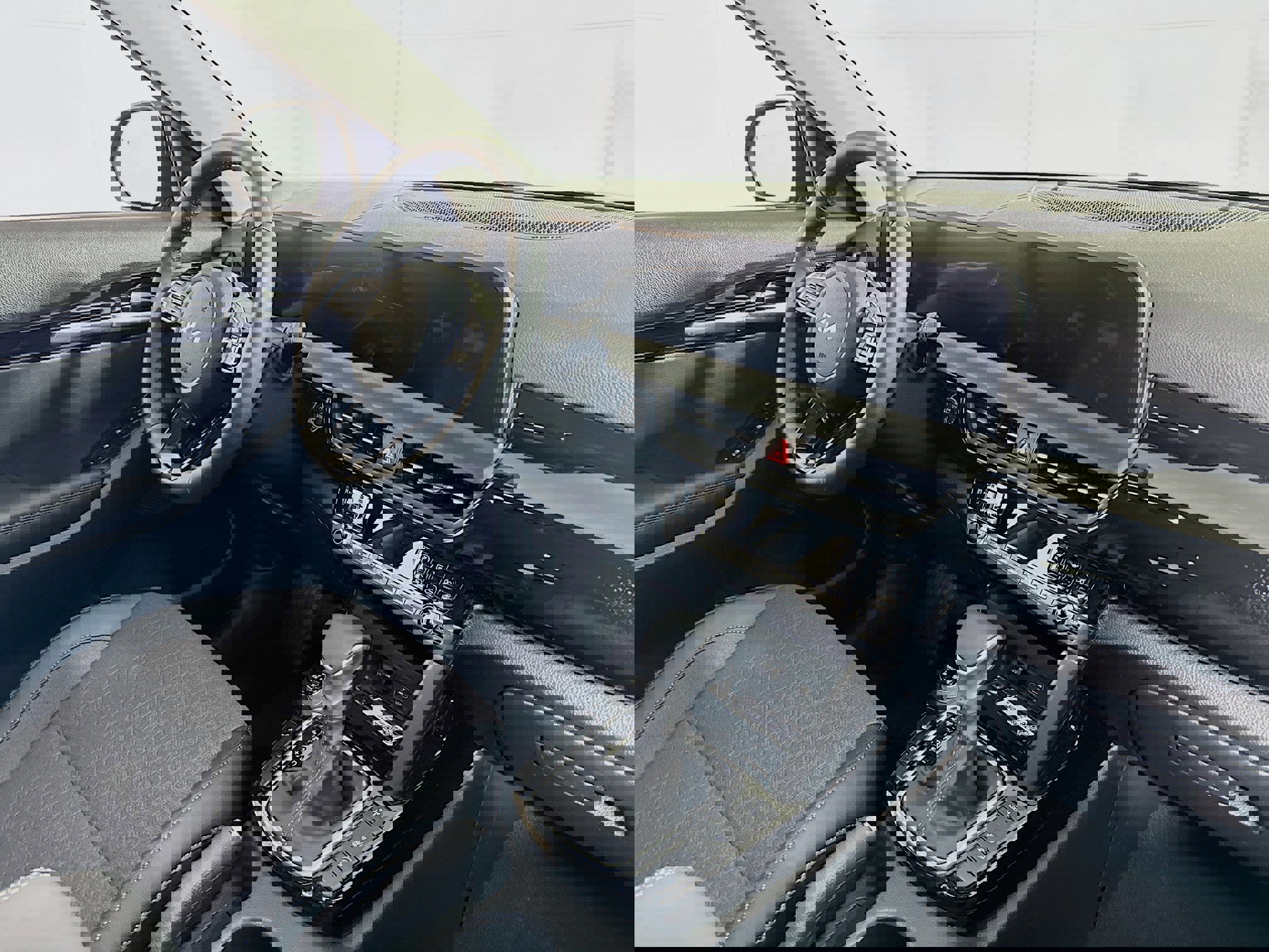 Used 2025 Kia Seltos S image 28