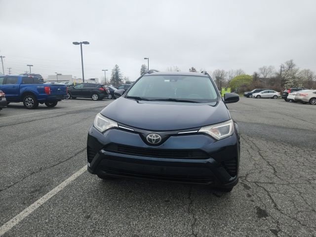 Used 2018 Toyota RAV4 LE image 4