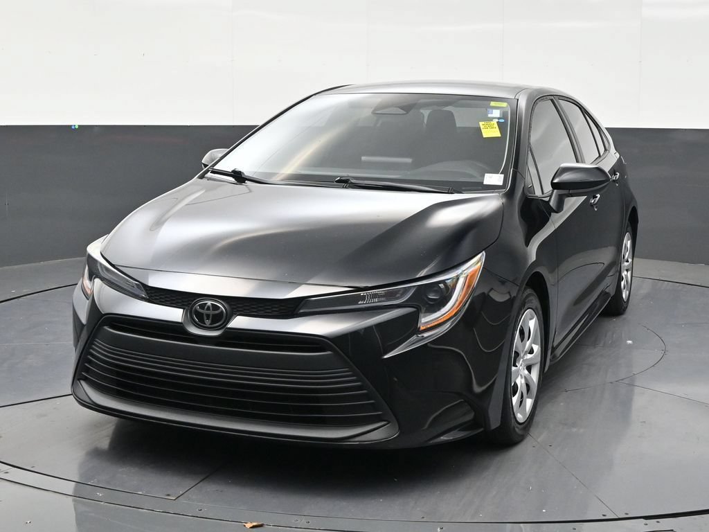 Used 2023 Toyota Corolla LE FWD image 8