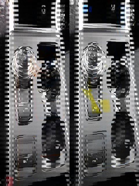 Used 2024 Ford Edge SE w/ Black Appearance Package image 23